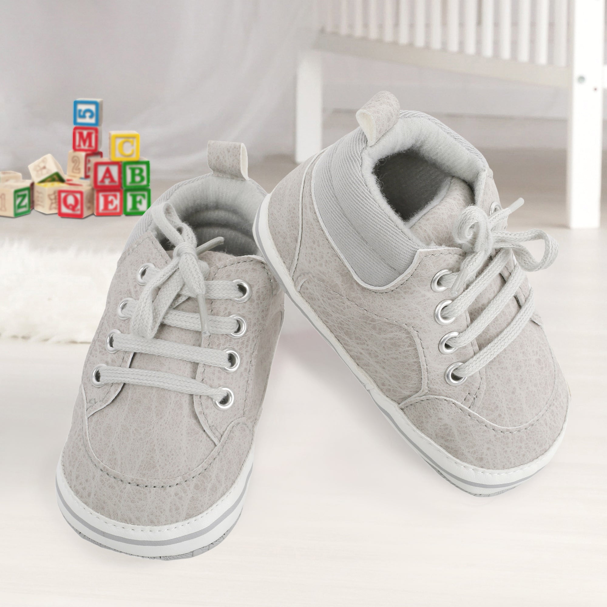 Kids White Sneaker Shoes at Rs 799/pair | Kids Velcro Shoes in Mumbai | ID:  21592982891
